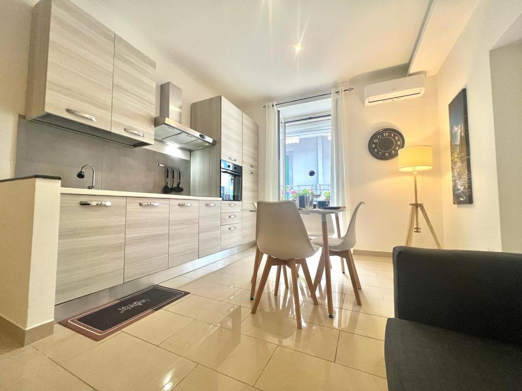 Centrum - Privato Nel Centro Storico Di Apartment